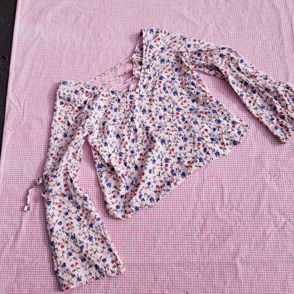 Hollister Boho Peasant Floral Long Tie Shirt